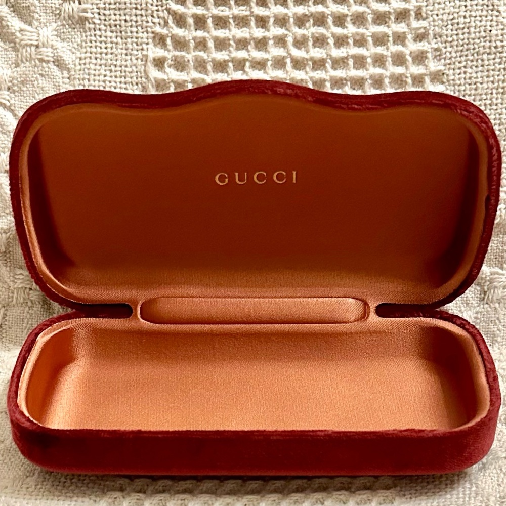 GUCCI Hard Sunglass Case Clamshell Shape Deep Burgundy/Orange Velvet Designer